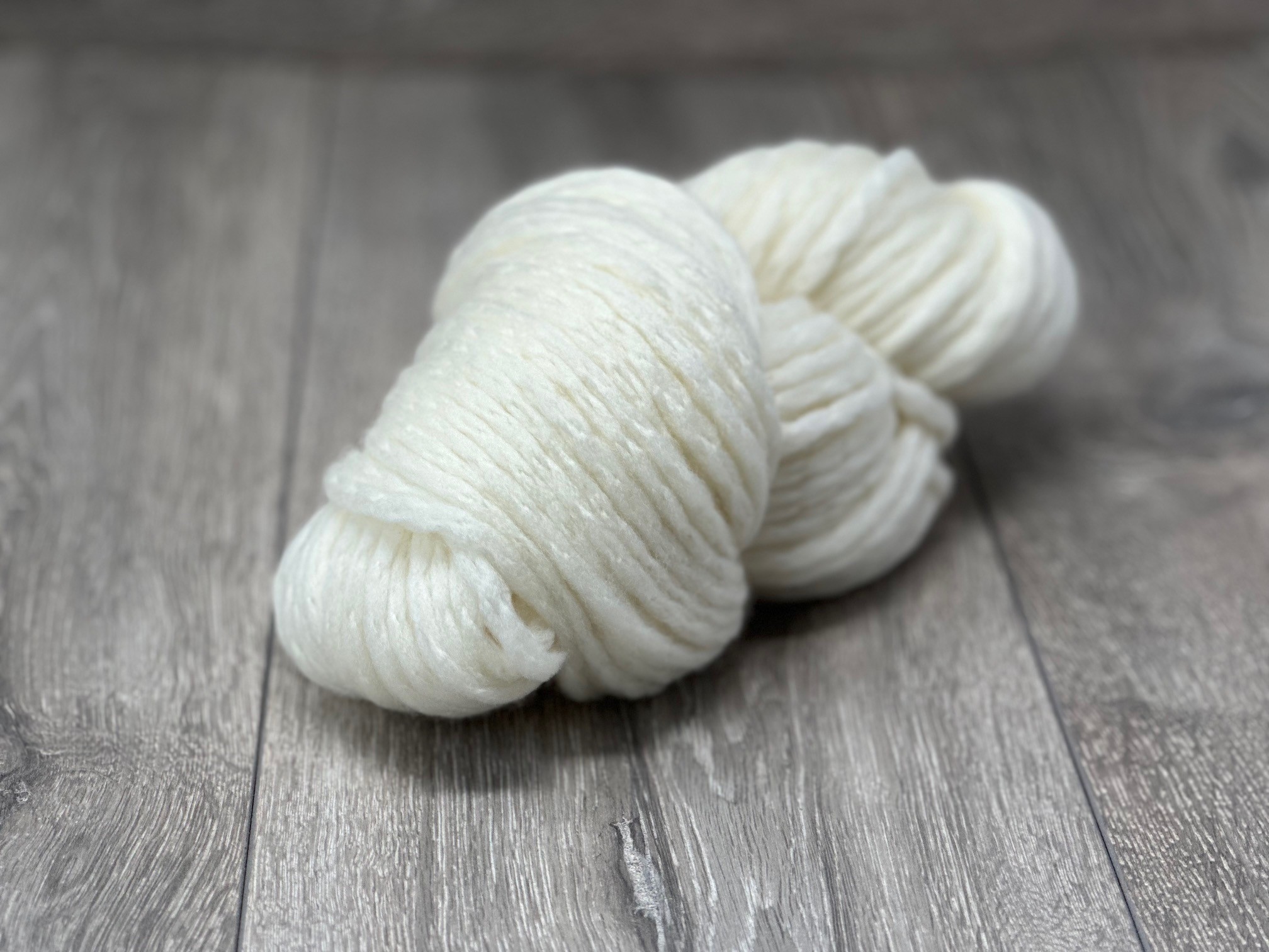 Superchunky Chain Yarn. 100% Superwash Extrafine (19.5 micron) Merino Wool Yarn (1/1Nm) 1 x 100gm Hank