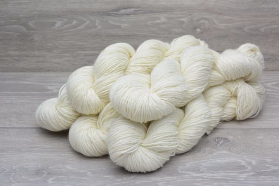 4ply 75% Superwash Wool 25% Nylon  Yarn 5 x 100gm Pack