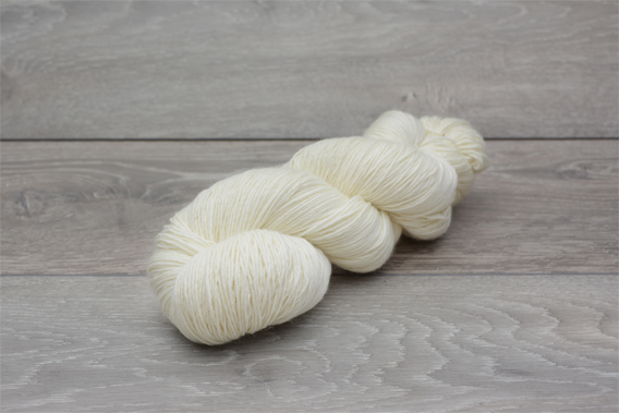 Sock weight singles yarn. 100% Extrafine (19.5 micron) Superwash Merino Wool (1/4Nm) 1 x 100g Hank