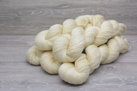 4ply 100% Non-Superwash Bluefaced Leicester Wool Yarn 5 x 100g Pack