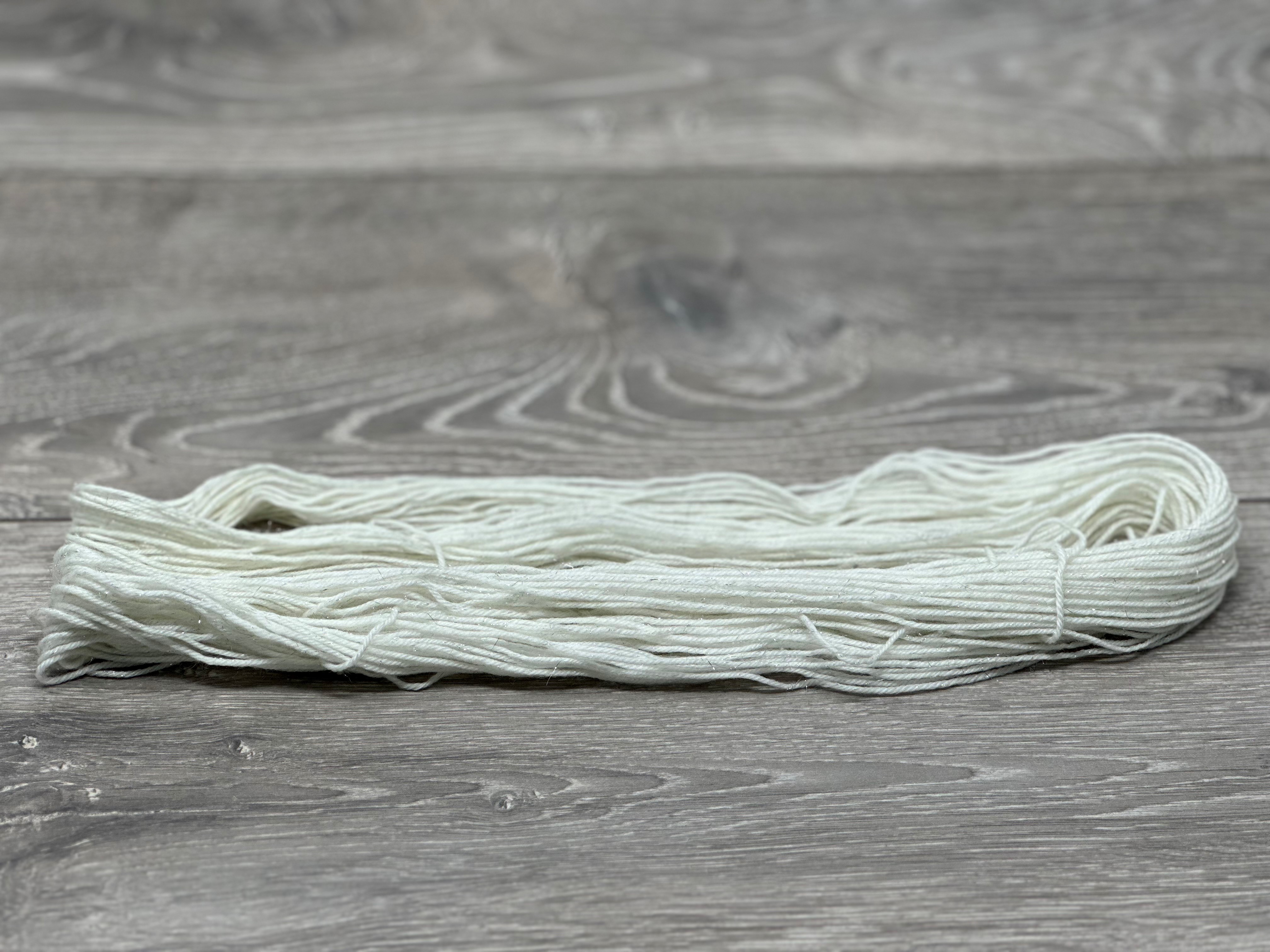 Deluxe Sock MINI 75% Superwash Extrafine Merino (19.5 micron) 15% Nylon 10% Silver Stellina Yarn