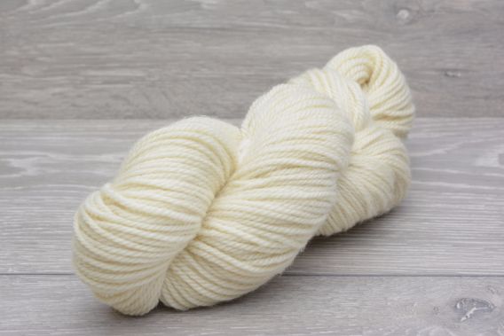 Undyed Superwash Merino Silk Aran Knitting Yarn 1kg 10 x 100g hanks